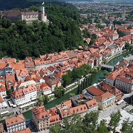 아파트 피쉬스퀘어