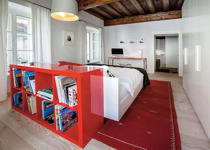 Fishsquare Apartman *