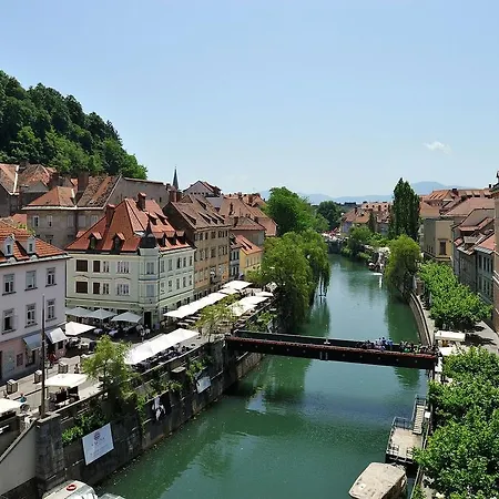 Fishsquare Apartmán *